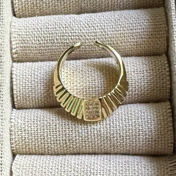 NWOT PrettyBird Adjustable Gold Ring - Picture 6 of 9